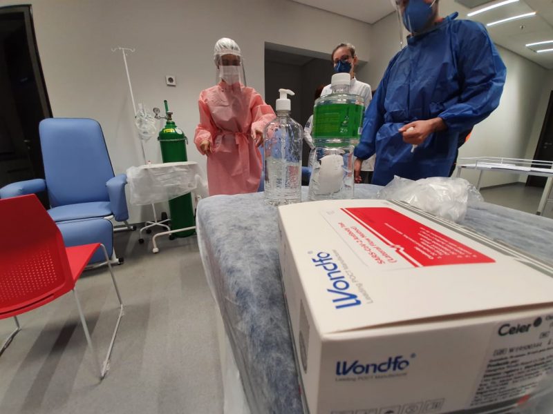 Em Florian&oacute;polis, a prefeitura instalou barreira sanit&aacute;ria no aeroporto Herc&iacute;lio Luz e testa passageiros que chegam com sintomas – Aeroporto Internacional de Florian&oacute;polis/Divulga&ccedil;&atilde;o/ND