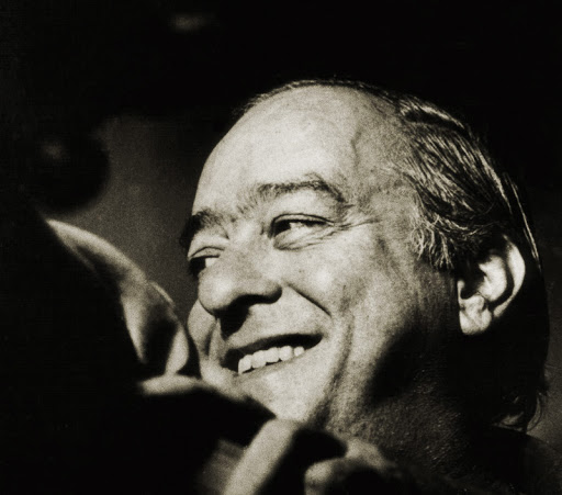 Há 40 anos o Brasil se despedia de um dos maiores artistas brasileiros, Vinícius de Moraes. Ele é dono de obras na literatura, na música, no teatro e no cinema.