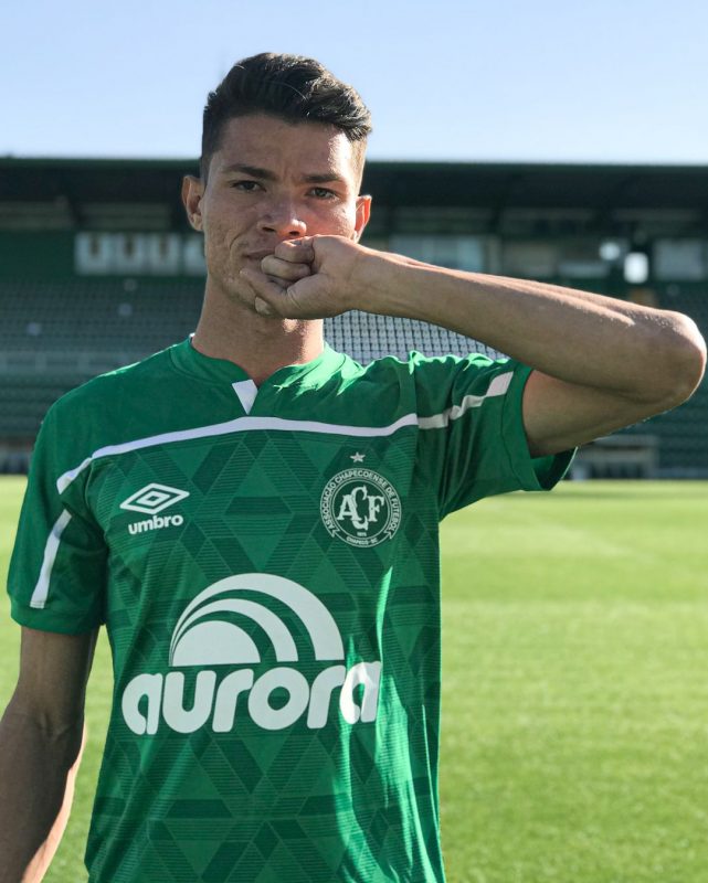 “&Eacute; um sonho realizado”, diz Lucas Tocantins, novo refor&ccedil;o da Chapecoense – Foto: Divulga&ccedil;&atilde;o/Chapecoense/ND