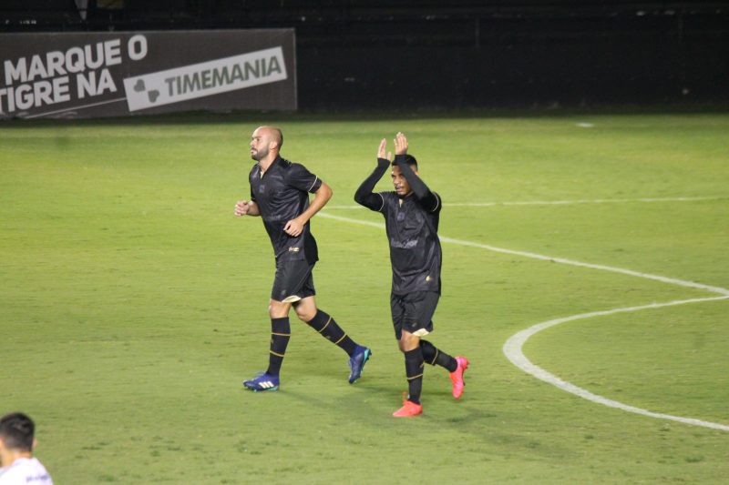 Criciúma 3 a 1 Boa Esporte; primeira vitória do Tigre na Série C. Carvoeiro volta a competição na próxima segunda-feira, a partir das 20h, mais uma vez em casa, quando recebe o São Bento-SP – Foto: Celso da Luz/Criciúma EC/divulgação