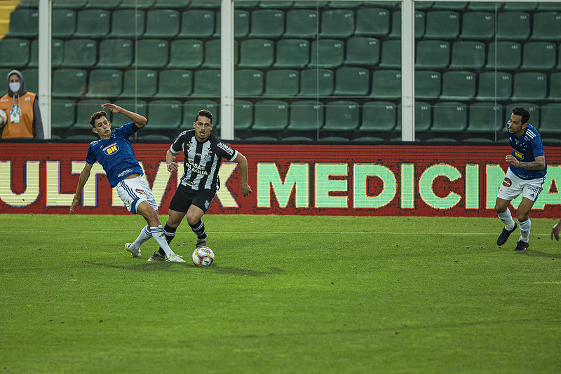 Figueirense 0 a 1 Cruzeiro, pela 3ª rodada da Série B 2020; Furacão até não jogou mal, mas não teve forças para reagir diante do gol da vitória anotado no final da primeira etapa – Foto: Patrick Floriani/FFC/divulgação