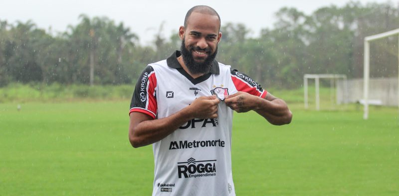 Aos 24 anos, atacante passou por grandes clubes, como o S&atilde;o Paulo e pelo futebol portugu&ecirc;s – Foto: Vitor Forcellini/JEC/Divulga&ccedil;&atilde;o