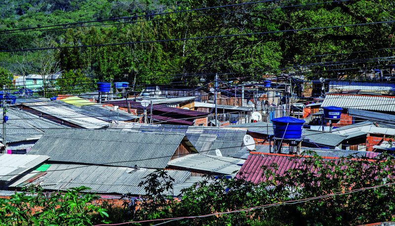 Favela da Lajota, no Norte da Ilha