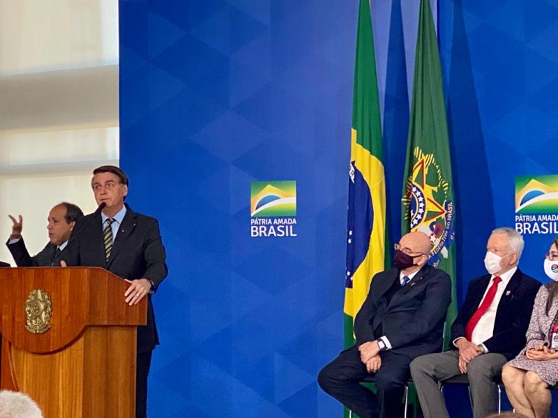 87 m&eacute;dicos de todo o Brasil pedem cloroquina para combater coronavirus – Foto: BOLSONARO-CLORO