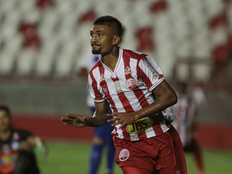 O experiente centroavante Kieza voltou ao N&aacute;utico para recuperar os bons momentos da carreira. Ele tem passagens por Vit&oacute;ria, S&atilde;o Paulo e Botafogo – Foto: Caio Falc&atilde;o / Comunica&ccedil;&atilde;o CNC