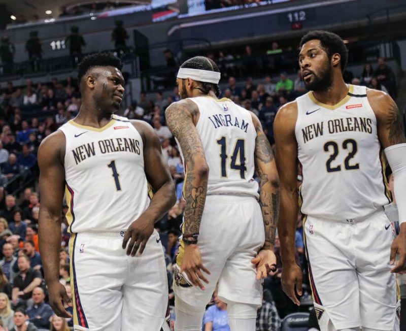 Com um dos elencos jovens mais promissores da NBA, o<strong> New Orleans Pelicans</strong> ocupa apenas a 10° colocação e conta com uma das tabelas mais complicadas. Já na primeira partida, precisou enfrentar o Utah Jazz e perdeu por apenas dois pontos. Para isso, o Pelicans conta com a maior promessa dos últimos tempos, Zion Williamson,que ficou de fora do início da temporada por conta de uma lesão. – Foto: Divulgação/NBA/ND