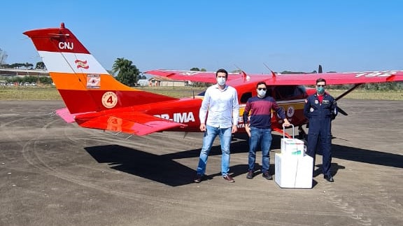 Aeronave dos bombeiros leva rins e globos oculares para Florian&oacute;polis&nbsp; – Foto: Corpo de Bombeiros/ND
