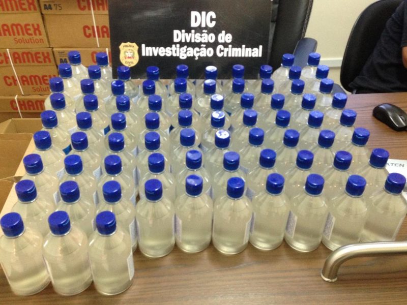 Pol&iacute;cia Civil constatou que o produto possu&iacute;a 26,9% a menos de &aacute;lcool absoluto obrigat&oacute;rio para prevenir v&iacute;rus e bact&eacute;rias – Foto: DIC Balne&aacute;rio Cambori&uacute;