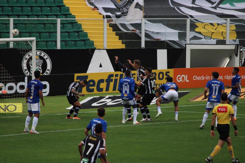 Figueirense perdeu para o Cruzeiro no est&aacute;dio Orlando Scarpelli – Foto: Patrick Floriani/FFC