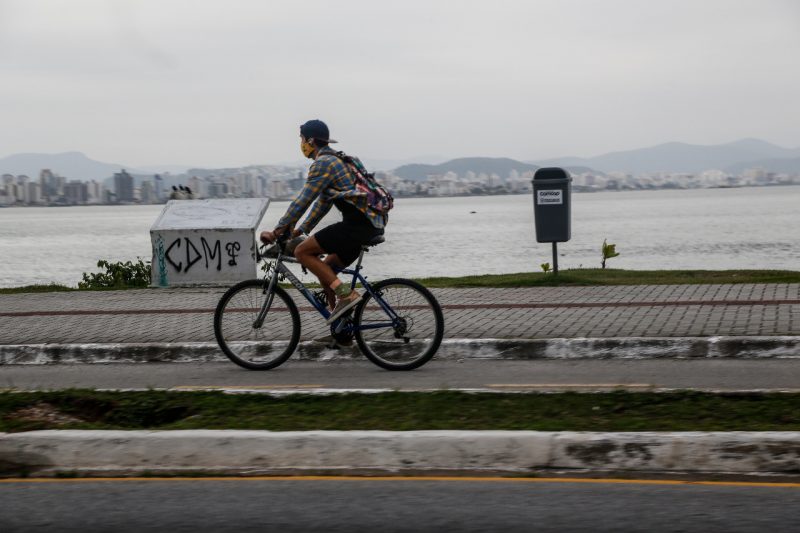 Frente fria deve dar fim à coloração cinza em Santa Catarina- Foto: Anderson Coelho/Arquivo/ND