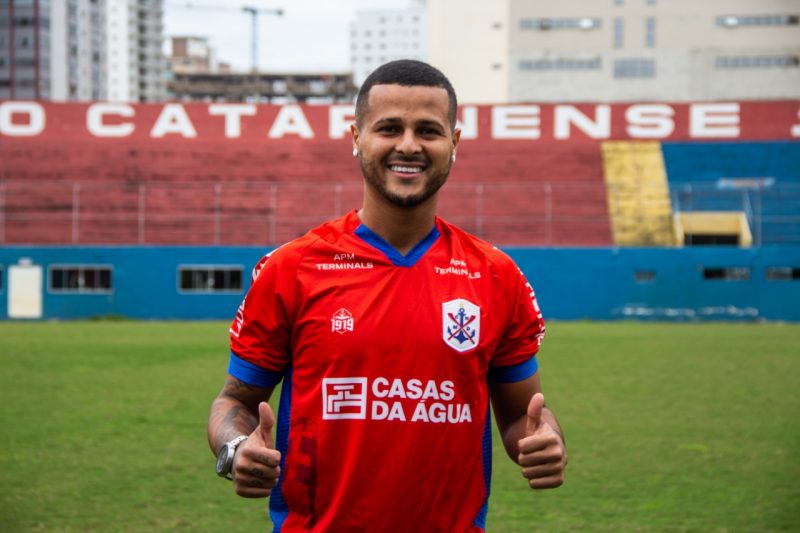 Weriton &eacute; o novo lateral-direito do Marinheiro. – Foto: Bruno Golembiewski/CNMD