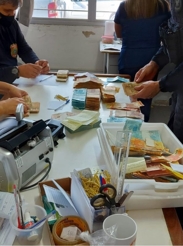 Valores apreendidos na Opera&ccedil;&atilde;o Al&eacute;m-Mar – Foto: PF Pernambuco