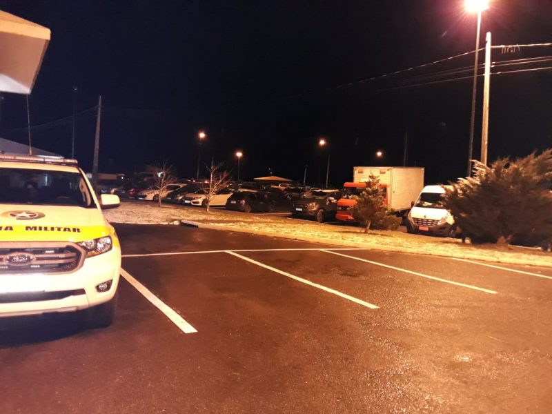 Sal foi usado para descongelar trecho da rodovia nesta madrugada – Foto: PMRv/Divulga&ccedil;&atilde;o