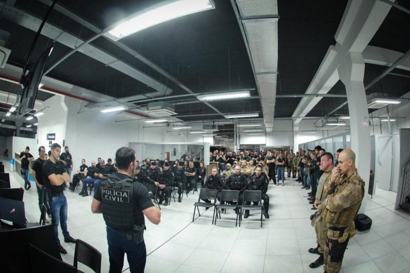 Opera&ccedil;&atilde;o envolveu mais de 100 policiais – Foto: Divulga&ccedil;&atilde;o/Pol&iacute;cia Civil