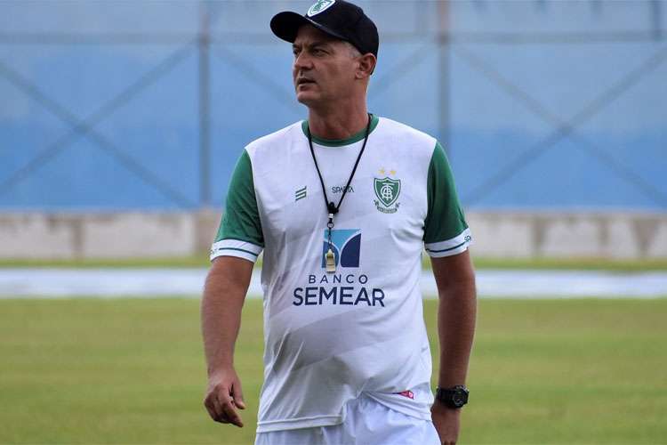 Lisca Doido &eacute; o comandante do Am&eacute;rica – Foto: Daniel Hott/Am&eacute;rica/Divulga&ccedil;&atilde;o