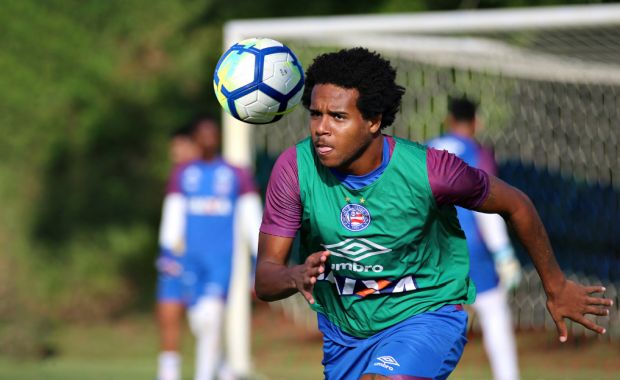 Caio Mello tem 20 anos e chega para refor&ccedil;ar o meio-campo tricolor – Foto: EC Bahia/Divulga&ccedil;&atilde;o