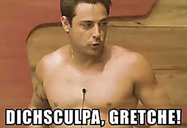 Ah, a bebida…Vavá fez todo mundo dar boas gargalhadas depois de ter exagerado um “pouquinho” na dose durante uma festa da quinta edição do reality. Na ocasião, o ex-peão deixou escapar um dos bordões ao pentelhar Gretchen, que se divertiu com a palhaçada – Foto: Reprodução/Record TV