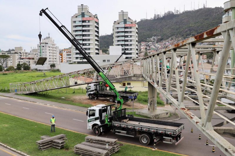 Laudos apontaram problemas estruturais na passarela &#8211; Foto: Divulgação/ND