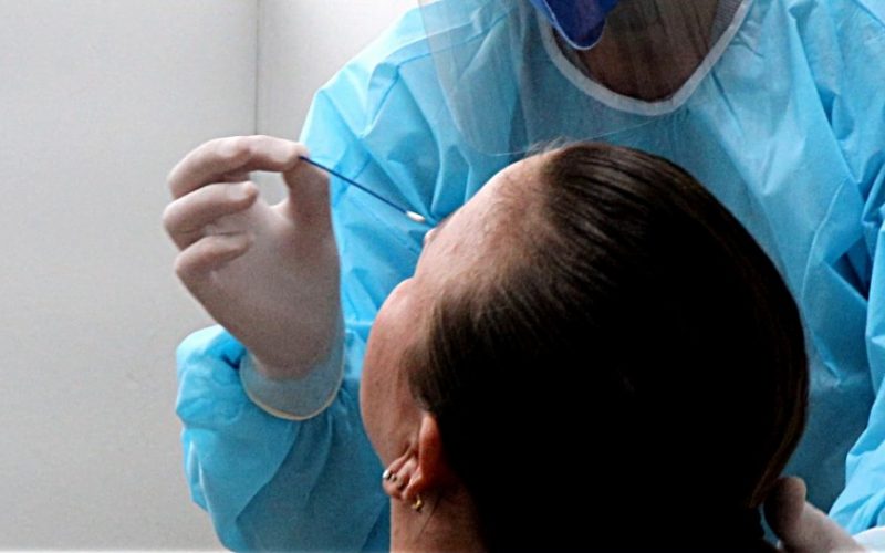 Exame tem o mesmo método de coleta do tipo PCR – Foto: PMB/Divulgação/ND