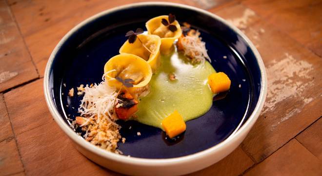 Veja a receita de Tortellini de cordeiro com molho de mate e moranga caramelizada – Foto: Divulga&ccedil;&atilde;o/Record TV