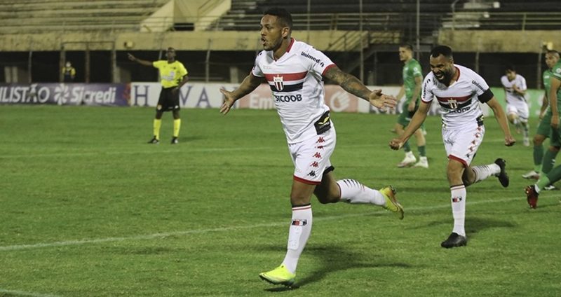 Wellington Tanque &eacute; o destaque do Botafogo-SP – Foto: Jos&eacute; Bazzo/Botafogo S/A