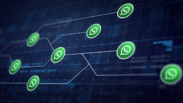 A dificuldade para implementar a mudança tem a ver com a forma como o WhatsApp lida com as mensagens, armazenando apenas localmente, criptografadas com segurança de ponta a ponta. Essa camada de segurança impede que hackers interceptem e leiam as mensagens sem acesso aos dispositivos. – Foto: Freepik/Divulgação/ND