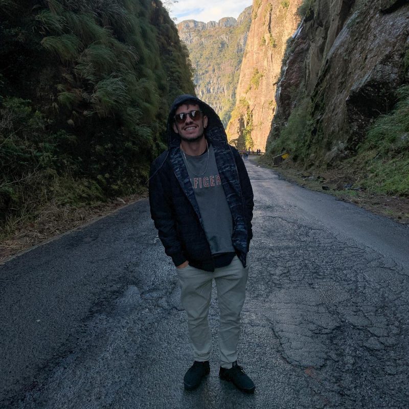 Jovem queimado ap&oacute;s churrasco ser&aacute; transferido nesta quinta-feira para Joinville – Foto: Reprodu&ccedil;&atilde;o Facebook