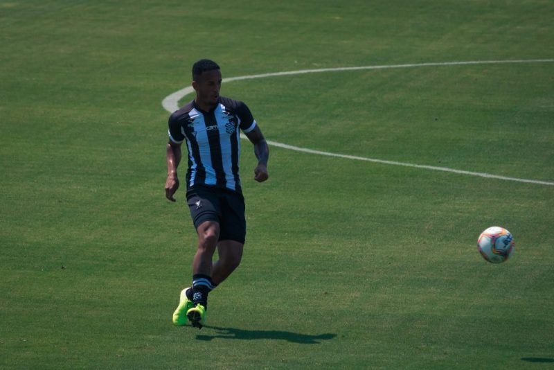 Geovane &eacute; afastado do Figueirense por suspeita de Covid-19 – Foto: Patrick Floriani/FFC/ND