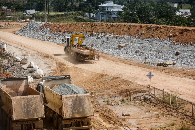 Contorno Vi&aacute;rio: obra se arrasta h&aacute; anos e sua conclus&atilde;o parece estar distante – Foto: Anderson Coelho/ND
