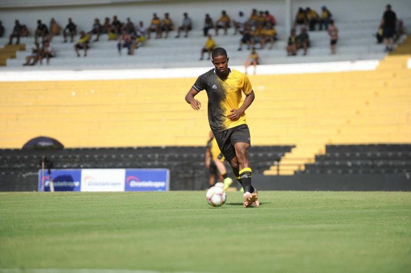 Jovem Eduardo Melo em a&ccedil;&atilde;o pelo Tigre – Foto: Divulga&ccedil;&atilde;o/ND