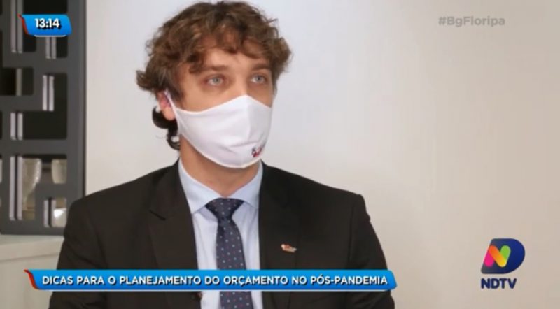 Yuri Carioni Engelke, diretor administrativo e financeiro do OABPrev-SC dá dicas para o planejamento financeiro – Foto: Reprodução/NDTV