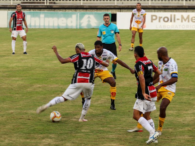 Elimina&ccedil;&atilde;o pelo segundo ano consecutivo na s&eacute;rie D &eacute; reflexo de problemas extra campo, apontam torcedores – Foto: Vitor Forcellini/JEC