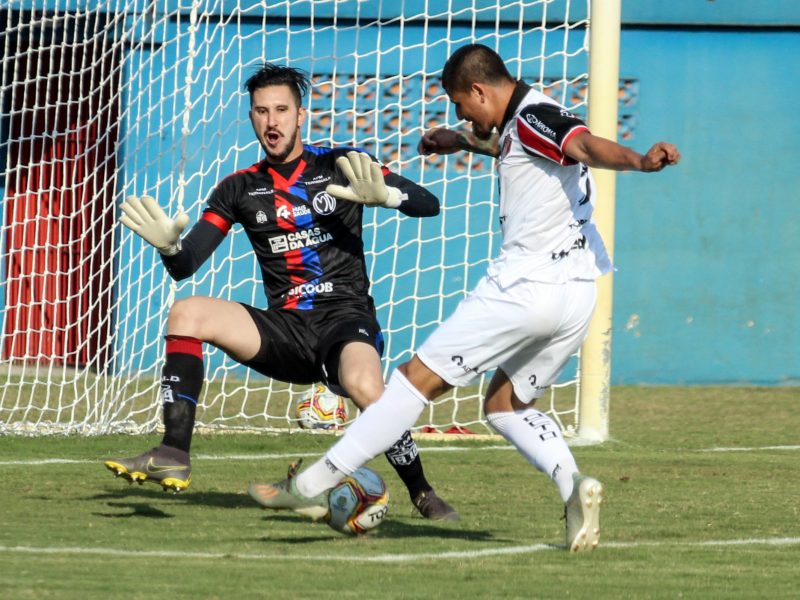 Para Fabinho Santos, JEC pecou no volume e na cria&ccedil;&atilde;o de jogadas e o resultado foi um empate sem gols – Foto: Vitor Forcellini/JEC/Divulga&ccedil;&atilde;o
