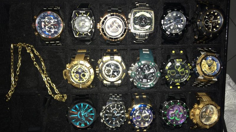 Em Joinville, pol&iacute;cia tamb&eacute;m apreendeu rel&oacute;gios de luxo e ve&iacute;culos – Foto: PF/Divulga&ccedil;&atilde;o