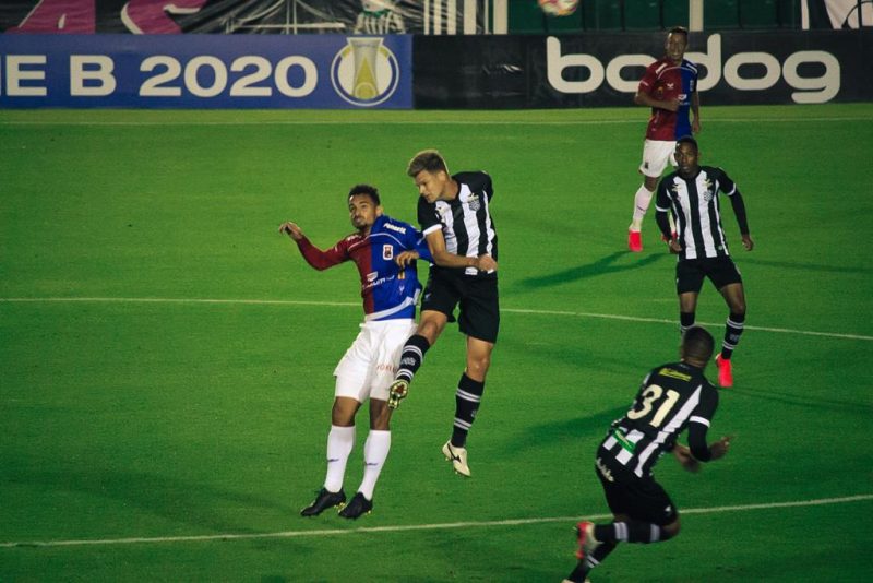 Figueirense 0 x 1 Paraná, em duelo da 7ª rodada da Série B 2020; 4ª derrota em seis jogos disputados até ali, para um adversário que ao final da temporada viera a cair em uma posição inferior a do Figueirense – Foto: Patrick Floriani/FFC/divulgação