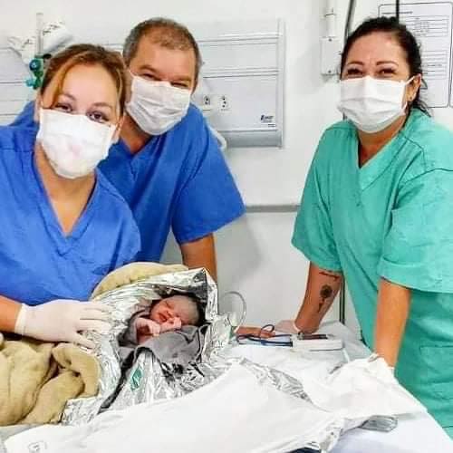 Beb&ecirc; de 2,710kg nasceu no CIS, em Itaja&iacute; – Foto: Reprodu&ccedil;&atilde;o/Facebook
