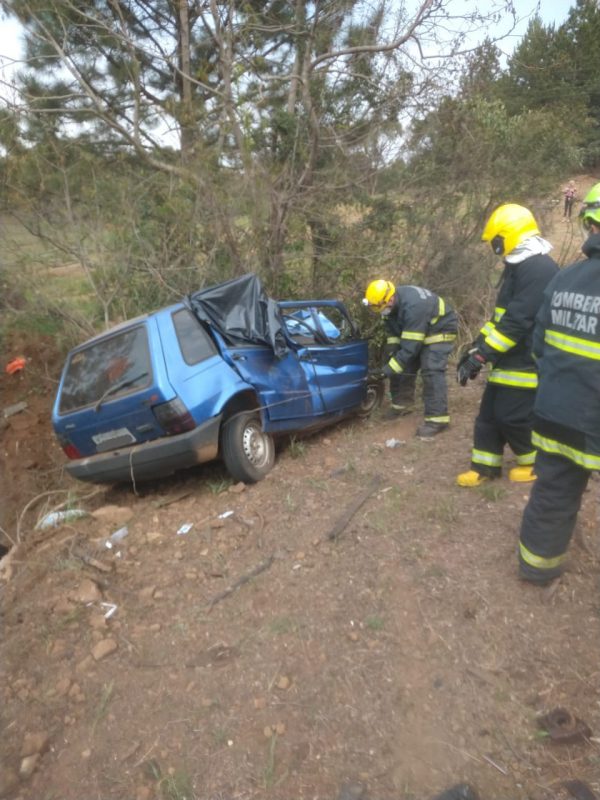 Um homem morreu ap&oacute;s a colis&atilde;o na BR-282 entre Ponte Serrada e Passos Maia – Foto: Corpo de Bombeiros/ND