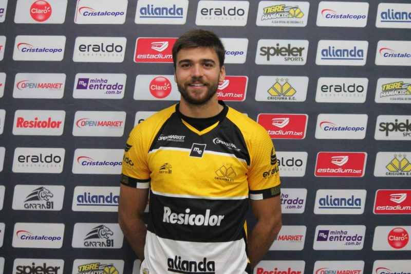 Jos&eacute; Joaquim de Carvalho pertence ao Goi&aacute;s e chegou a disputar tr&ecirc;s jogos na S&eacute;rie A – Foto: Celso da Luz/ Crici&uacute;ma E.C./ND