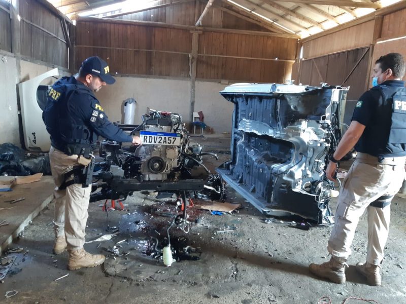 PRF descobre desmanche de carros em Barra Velha – Foto: Divulga&ccedil;&atilde;o/Pol&iacute;cia Rodovi&aacute;ria Federal