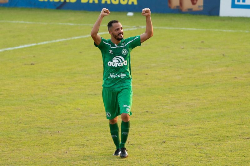 Anselmo Ramon, autor do gol do t&iacute;tulo da Chapecoense sobre o Brusque – Foto: Fernando Remor/O Fotogr&aacute;fico/Estad&atilde;oConte&uacute;do