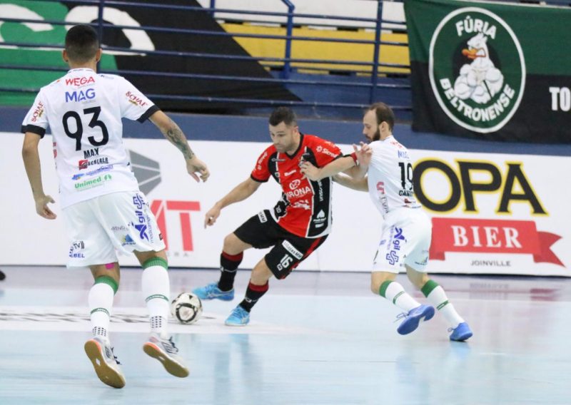 No jogo de ida, Tricolor venceu por 3 a 2 com dois gols do capit&atilde;o Genaro – Foto: Juliano Schmidt/JEC/Krona