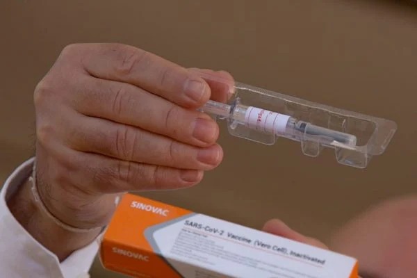 Entenda movimentação da fecam para garantir a vacina da covid-19 para sc