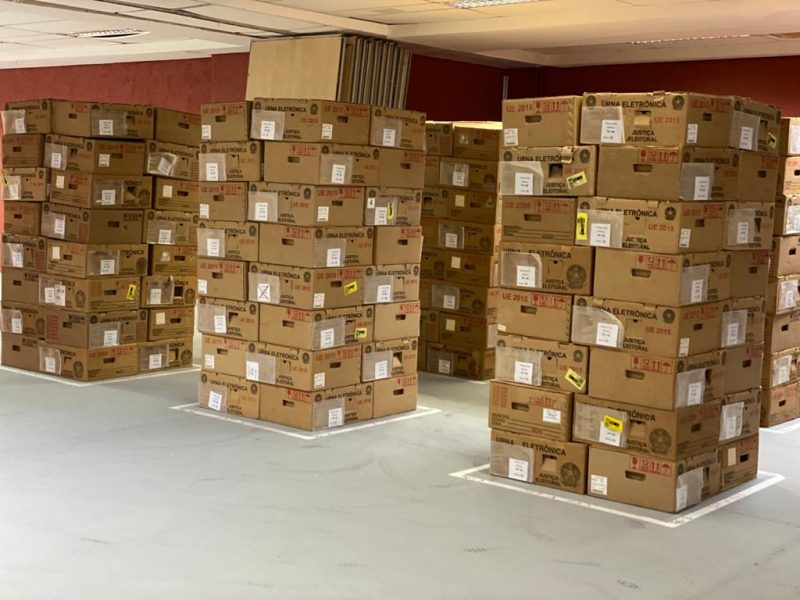 S&oacute; ter&atilde;o acesso &agrave;s urnas os funcion&aacute;rios credenciados da Justi&ccedil;a Eleitoral.– Foto: Justi&ccedil;a Eleitoral