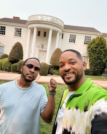 Se você cresceu no anos 1990, certamente teve sua infância marcada por ‘Um Maluco no Pedaço’, a série de TV responsável por lançar Will Smith ao estrelato de Hollywood. Agora é possível passar uma noite na icônica mansão da família Banks a partir de 30 dólares, o equivalente a R$ 160 – Foto: Redes Sociais/Reprodução