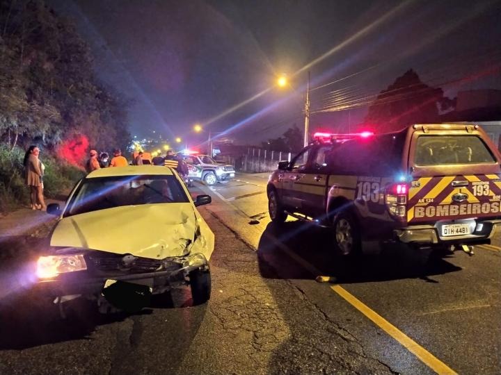 Baf&ocirc;metro apontou embriaguez do motorista do Gol – Foto: Corpo de Bombeiros/Divulga&ccedil;&atilde;o