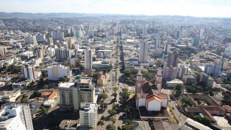Chapecó, uma espécie de capital da região Oeste: atualmente a localidade com mais casos proporcionalmente ativos do coroavírus &#8211; Foto: Secom/PMC/ND