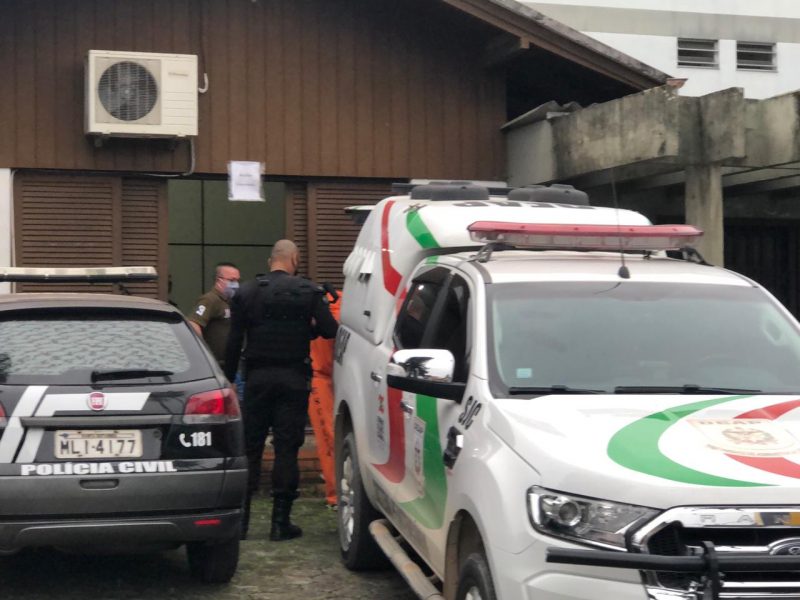 Luiz Carlos Keller prestou depoimento &agrave; pol&iacute;cia no fim da tarde desta quarta (16) – Foto: Gabriela Milanezi/NDTV