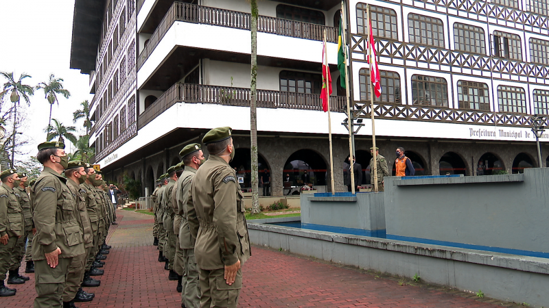 Blumenau celebra Dia da Independ&ecirc;ncia em ato c&iacute;vico com veteranos do Ex&eacute;rcito Brasileiro – Foto: Vinicius Bretzke/NDTV