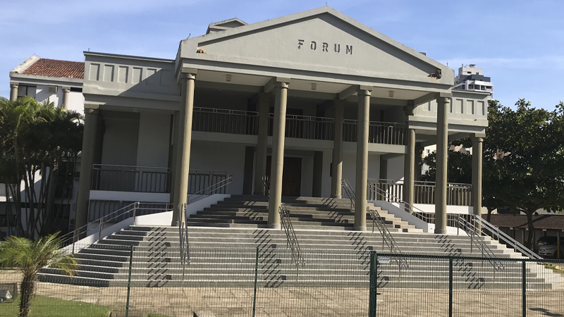 M&eacute;dico suspeito de antecipar mortes de pacientes &eacute; afastado pela justi&ccedil;a de Itaja&iacute; – Foto: Reprodu&ccedil;&atilde;o internet