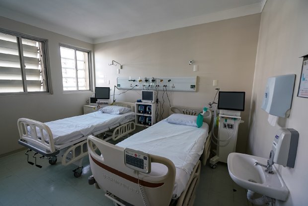 Leitos De Uti Estão Ocupados Em 67 Em Sc E São Dois Hospitais Lotados